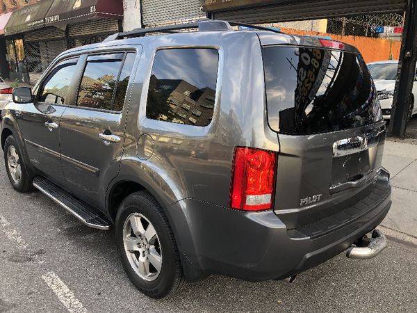 2011 Honda Pilot EX-L 4WD 5-Spd AT with Navigation - EVERYONES... for sale in Brooklyn, NY – photo 5