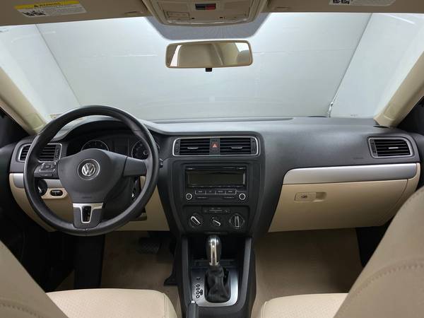 2014 VW Volkswagen Jetta 1.8T SE Sedan 4D sedan Brown - FINANCE... for sale in Albuquerque, NM – photo 21