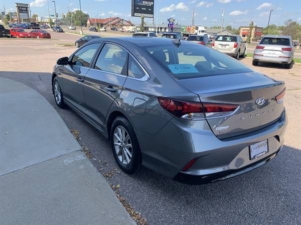 2018 Hyundai Sonata SE for sale in Sioux Falls, SD – photo 4