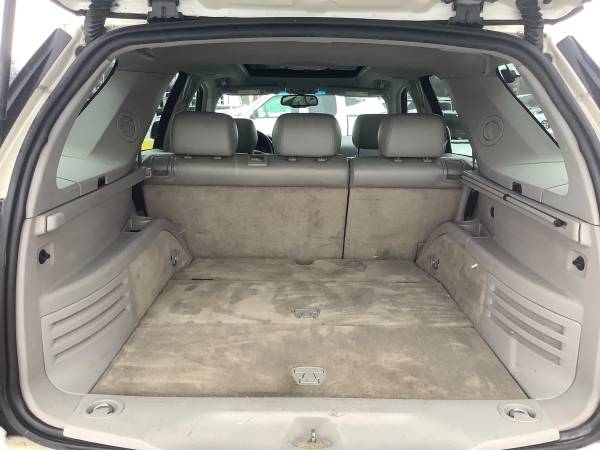 Loaded! 2004 Cadillac SRX! No Accidents!! - cars & trucks - by... for sale in Ortonville, OH – photo 17
