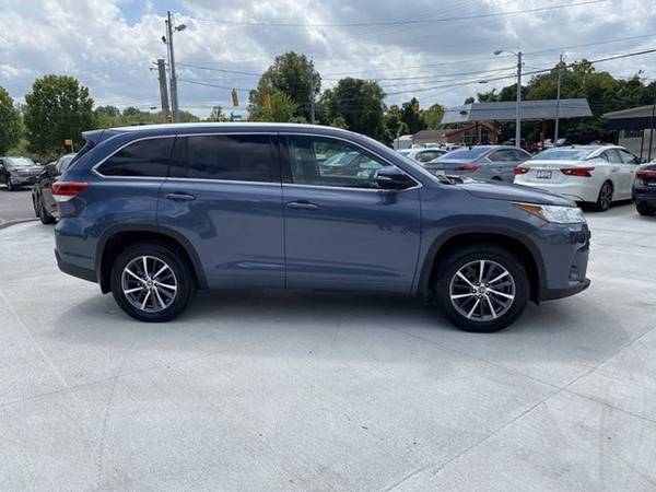 2018 Toyota Highlander XLE - cars & trucks - by dealer - vehicle... for sale in Murfreesboro, TN – photo 6