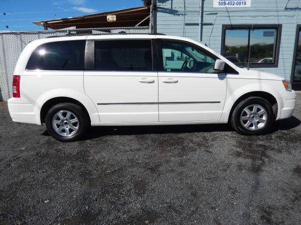 2009 CHRYSLER TOWN AND COUNTRY TOURING 3.8L V6 AUTO MINIVAN!!! for sale in Yakima, WA – photo 7
