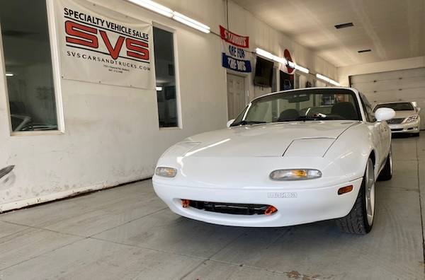1991 Mazda MX-5 Miata CONVERTIBLE WITH ONLY 40K MILES - cars for sale in SKOKIE, WI – photo 9