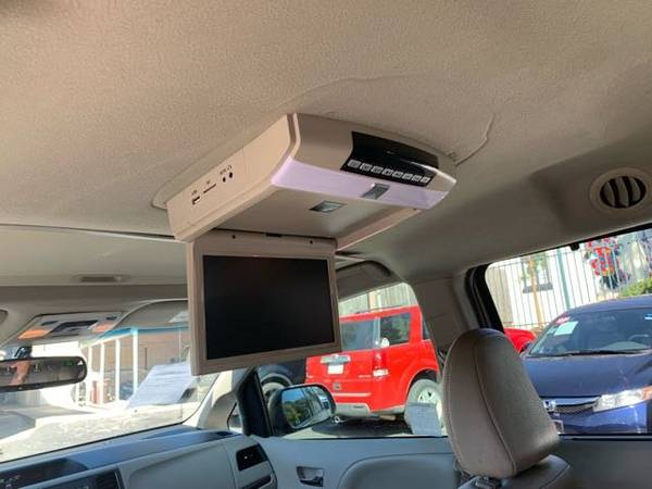 2012 Toyota Sienna XLE 8-Passenger*Back Up Camera*DVD Player*Financing for sale in Fair Oaks, CA – photo 16
