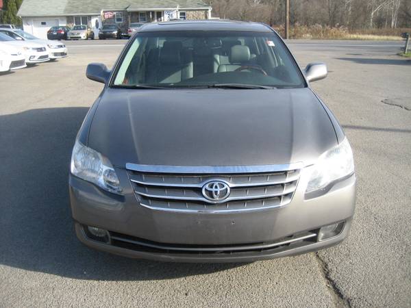 2005 Toyota Avalon Limited - Clean CarFax! - cars & trucks - by... for sale in ENDICOTT, NY – photo 2
