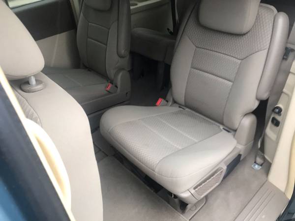 2010 Chrysler town and country, touring edition, 7 Pass, Stow&Go,... for sale in NEW YORK, NY – photo 12