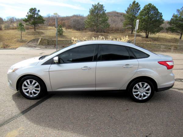 2013 Ford Focus 4dr Sdn SE - - by dealer - vehicle for sale in Castle Rock, CO – photo 4