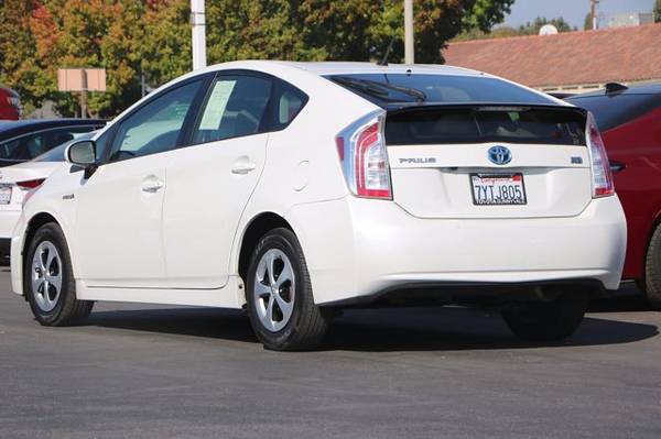 2015 Toyota Prius FWD 5dr HB Two Two - cars & trucks - by dealer -... for sale in Sunnyvale, CA – photo 11