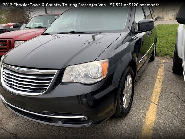 32/mo - 2005 Chrysler Town and Country Touring Passenger Van - Easy for sale in Chelsea, MI – photo 23