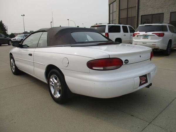 2000 Chrysler Sebring Convertible, 2 Door, Only 98K, Sharp! - cars &... for sale in Fargo, ND – photo 8