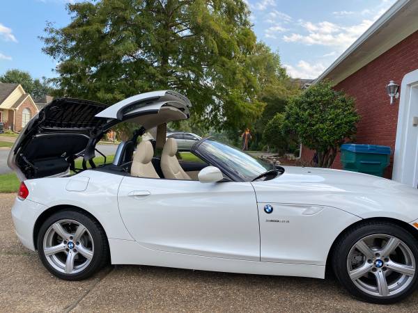 2010 BMW Z4. Like New. Only 14999 miles! - cars & trucks - by owner... for sale in Little Rock, AR – photo 3
