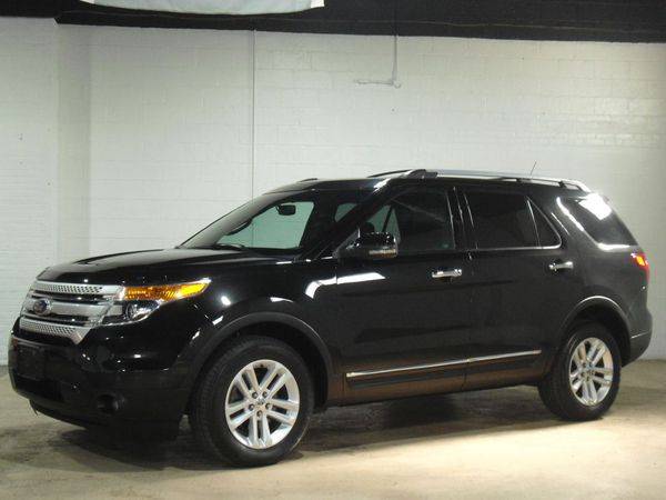 2011 FORD EXPLORER XLT - FINANCING AVAILABLE-Indoor Showroom! for sale in PARMA, OH – photo 2