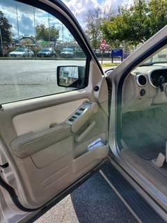 MERCURY MOUNTAINEER - cars & trucks - by owner - vehicle automotive... for sale in West Babylon, NY – photo 9