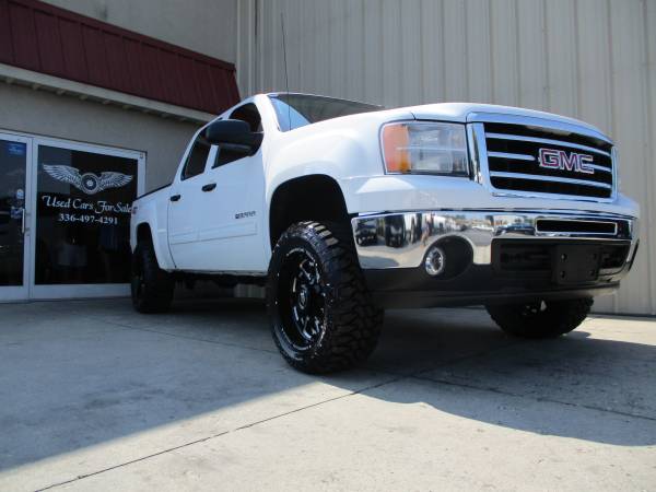 LIFTED 2013 GMC SIERRA 1500 4X4 CREWCAB NEW 33X12.50'S *124,343 MILE$* for sale in KERNERSVILLE, NC