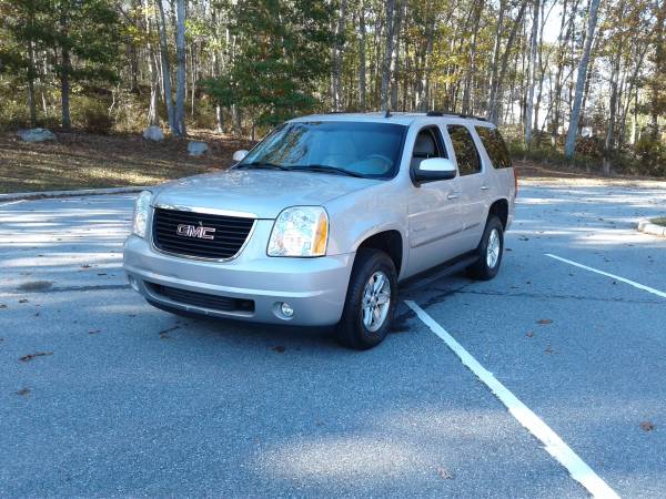 2007 GMC Yukon 4x4 with low miles/ great condition - cars & trucks -... for sale in Groton, RI – photo 2
