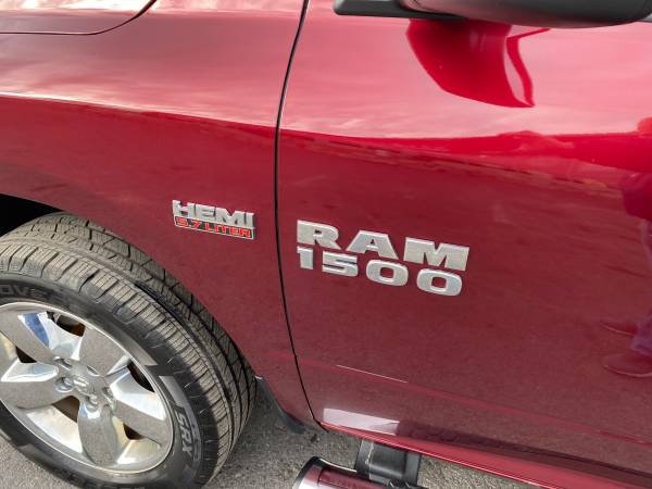 2018 RAM 1500 EXPRESS QUADCAB 4X4 - cars & trucks - by dealer -... for sale in CHAMPLAIN, VT – photo 11