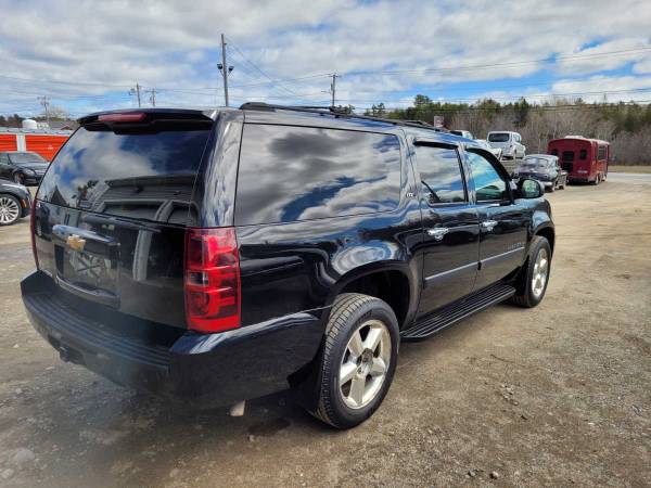 2007 Chevrolet Suburban LT1 1500 4WD - - by dealer for sale in Old Town, ME – photo 3