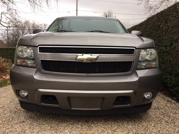 2009 Chevy Tahoe LT 4WD - cars & trucks - by owner - vehicle... for sale in Newport, RI – photo 2
