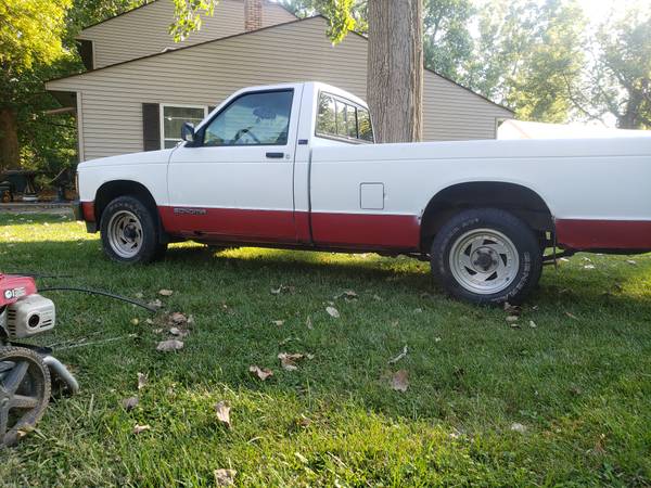 93 GMC Sonoma (s-10) - cars & trucks - by owner - vehicle automotive... for sale in Elyria, OH – photo 7