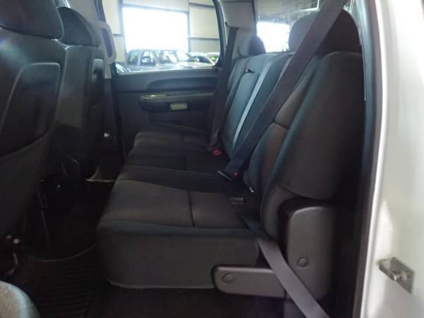 2011 Chevrolet Silverado 1500 4x4 LT 4dr Crew Cab 5.8 ft. SB, White for sale in Gretna, NE – photo 19