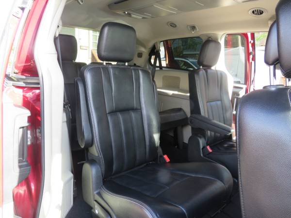 2013 Chrysler Town Country Touring - - by dealer for sale in Avenel, NJ – photo 18