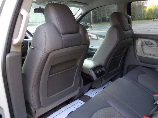 2010 Chevrolet Chevy Traverse LT2 AWD for sale in Cleveland, OH – photo 22