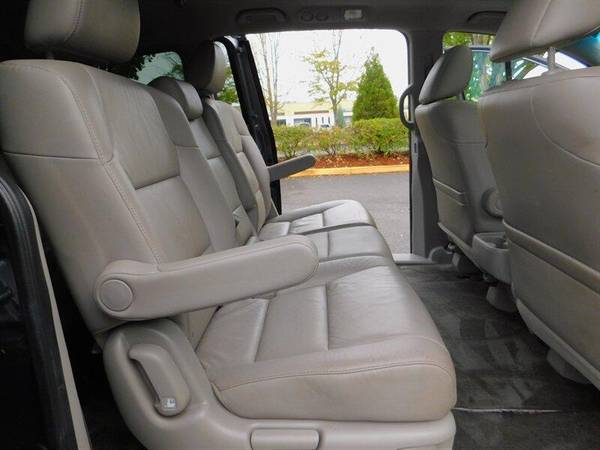 2011 Honda Odyssey EX-L MiniVan 8-Passenger / 1-OWNER / NEW TIRES... for sale in Portland, OR – photo 15