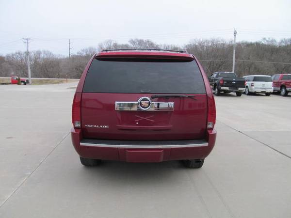 2007 Cadillac Escalade 7 passenger SUV (REDUCED) - cars & trucks -... for sale in Council Bluffs, IA – photo 4