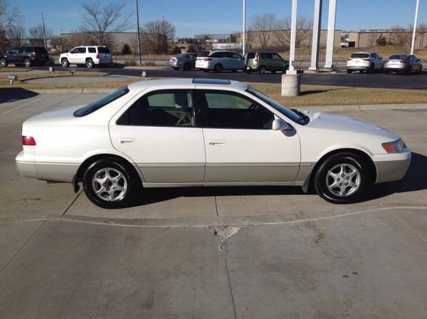 1999 Toyota Camry CE - - by dealer - vehicle for sale in Lincoln, NE – photo 3