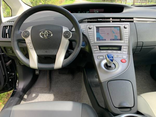 2015 Toyota Prius 4 Dlx Solar Sunroof Pkg Leather Nav HUD 17s ONLY... for sale in Lutz, FL – photo 11