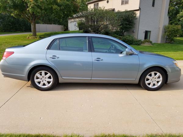 2006 Toyota Avalon - cars & trucks - by owner - vehicle automotive... for sale in Cottage Grove, WI – photo 2
