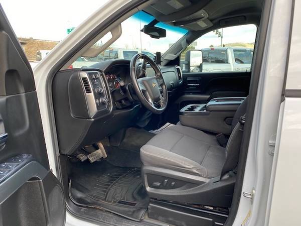 2018 Chevrolet, Chevy Silverado 2500HD LT Crew Cab Short Box 4WD -... for sale in LIVINGSTON, MT – photo 9
