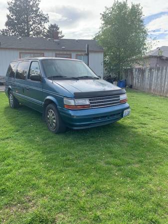 Plymouth Grand Voyager 1994 for sale in Grandview, WA – photo 3