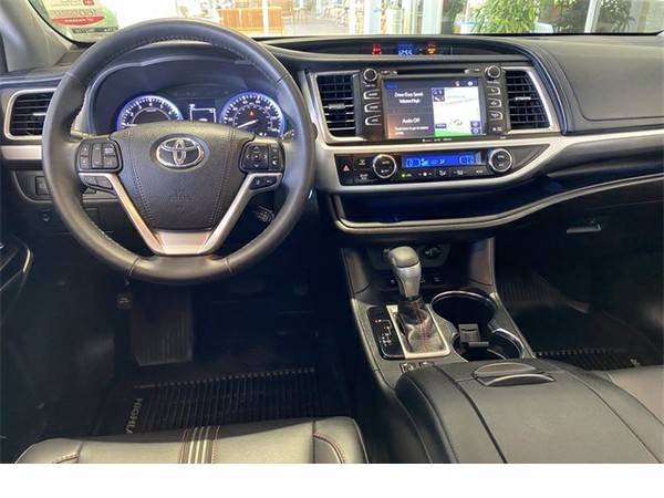 Used 2019 Toyota Highlander SE/8, 483 below Retail! - cars & for sale in Scottsdale, AZ – photo 18