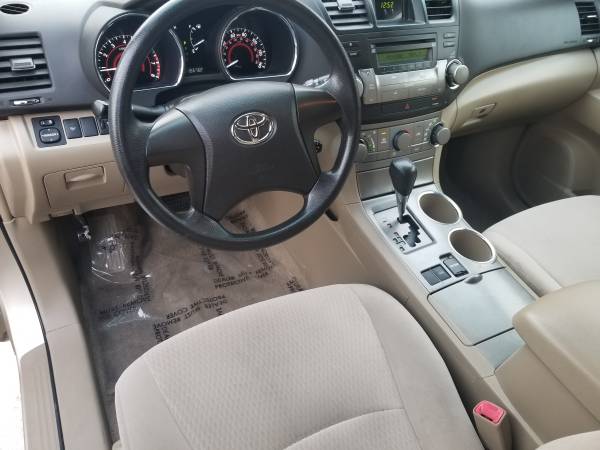 ///2008 Toyota Highlander//3rd-Row Seat//Runs Great, Priced Better/// for sale in Marysville, CA – photo 10
