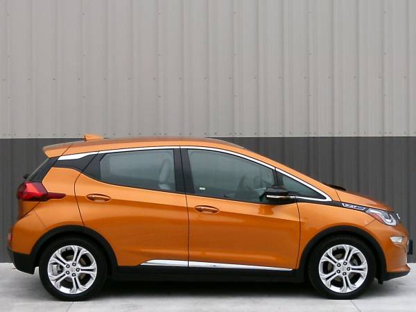 2017 Chevrolet Bolt-Like New! Excellent Condition! Very Economical!... for sale in Silvis, IA – photo 5