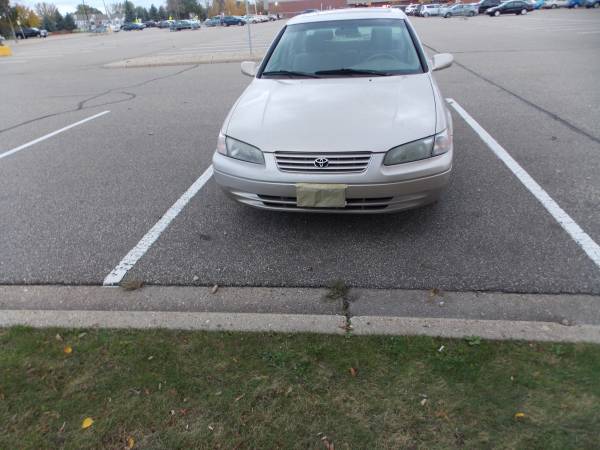 1999 Toyota Camry LE - Gold for sale in Saint Paul, MN – photo 5