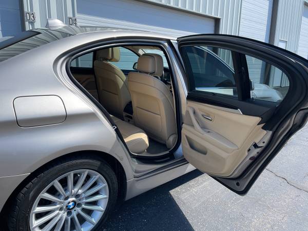 2011 BMW 5 Series 4dr Sdn 535i xDrive AWD - - by for sale in Middleton, WI – photo 17