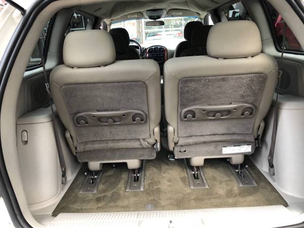 2006 CHRYSLER TOWN & COUNTRY for sale in STATEN ISLAND, NY – photo 10