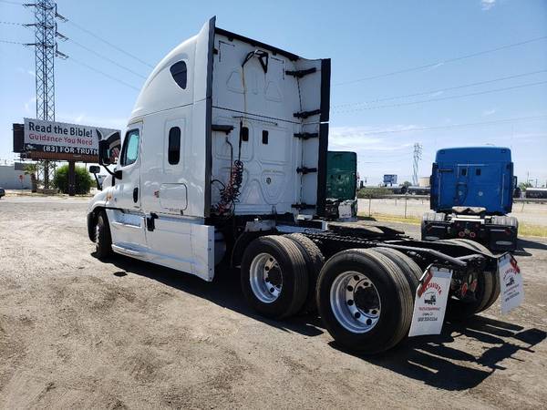 2015 FREIGHTLINER CASCADIA for sale in Bakersfield, CA – photo 12