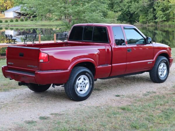 2000 Chevrolet S-10 Ext Cab 4WD LS - - by dealer for sale in Zebulon, NC – photo 3
