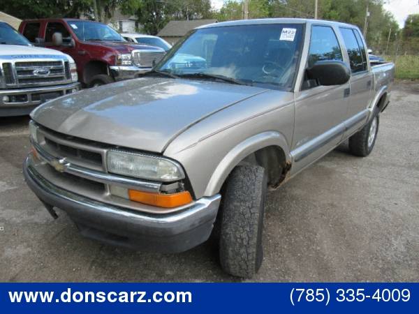 2002 Chevrolet S-10 Crew Cab 123 WB 4WD LS for sale in Topeka, KS – photo 4