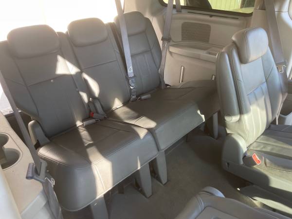 2009 Chrysler town and country - - by dealer - vehicle for sale in Wichita, KS – photo 14