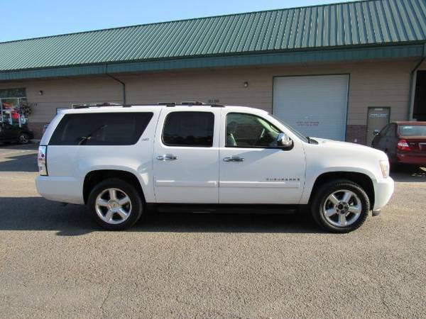 2007 Chevrolet Suburban LTZ 1500 4WD LUXURY FAMILY HAULER! HUGE... for sale in WASHOUGAL, OR – photo 4