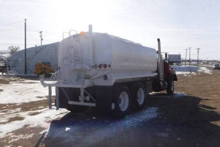 1998 Mack RD688S Water Truck - - by dealer - vehicle for sale in Craig, CO – photo 2