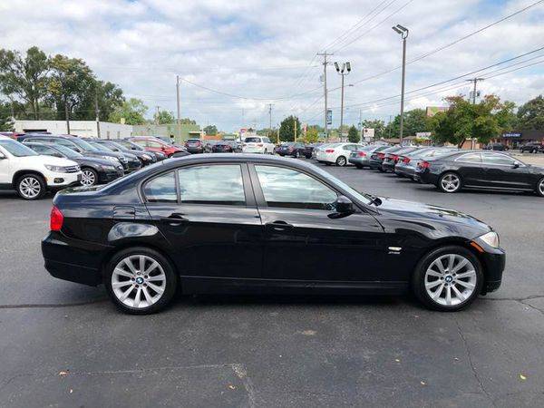 2011 BMW 3 Series 328i xDrive AWD 4dr Sedan SULEV - TEXT OR for sale in Grand Rapids, MI – photo 5