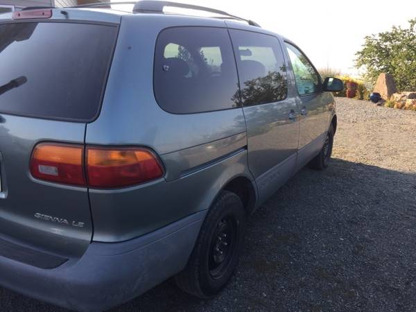 2000 Toyota Sienna LE - cars & trucks - by owner - vehicle... for sale in Cove, OR – photo 3