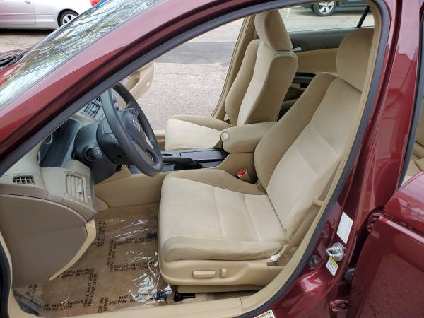2009 Honda Accord One Owner 4 - cylinder - - by for sale in Warwick, MA – photo 13
