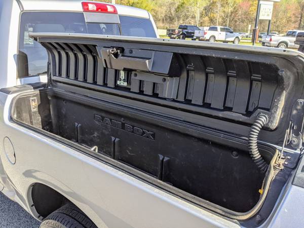 2019 Dodge Ram 1500 SLT Big Horn Super Nice Hemi! - cars for sale in Lithia Springs, GA – photo 6