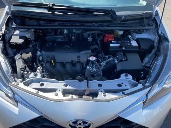 2018 Toyota Yaris Certified 5-Door SE Auto Sedan for sale in Klamath Falls, OR – photo 8